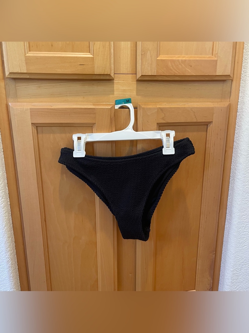 NWT H&M Black Textured High-Cut Bikini Bottoms – Size 6